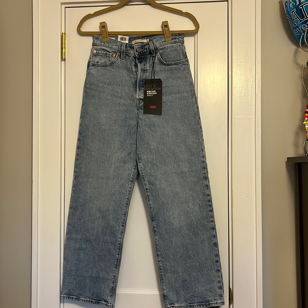 Levi’s ribcage straight ankle 28x27 new with tags
